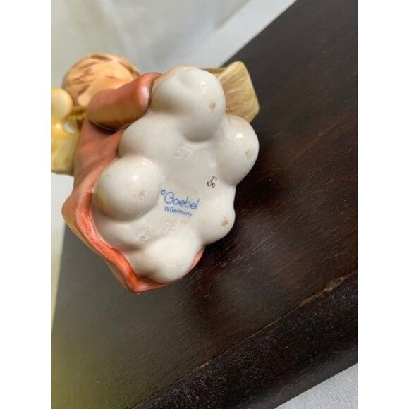 Hummel Angelic Guide ornament 571 3.75" - Picture 6 of 7